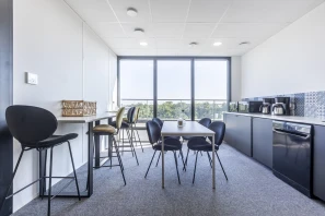 Bureau privé - 49800 - 2 postes - 572€