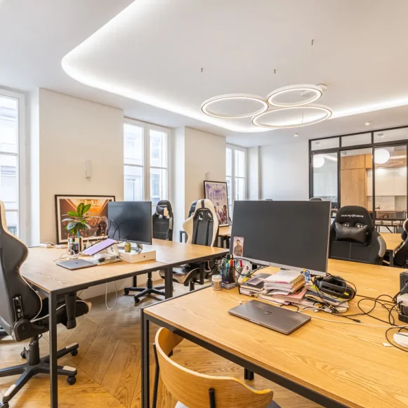 Espace indépendant 95 m² 16 postes Location bureau Rue d'Amsterdam Paris 75009 - photo 2