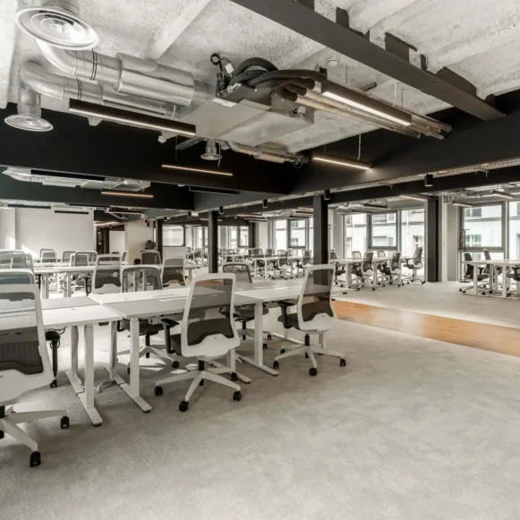 Espace indépendant 750 m² 75 postes Location bureau Rue La Boétie Paris 75008 - photo 4