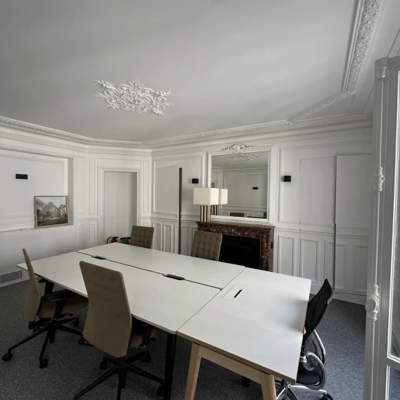 Espace indépendant 175 m² 27 postes Location bureau Rue d'Argenteuil Paris 75001 - photo 1