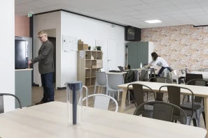 Bureau privé - 69007 - 8 postes - 2110€