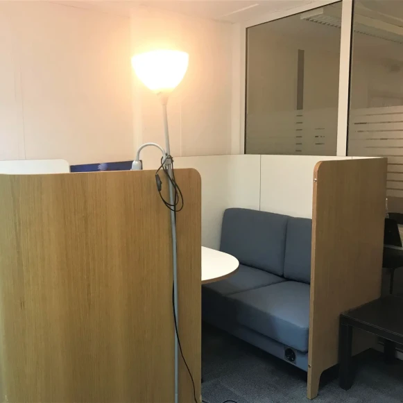 Bureau privé 12 m² 2 postes Coworking Rue Jean-Baptiste Pigalle Paris 75009 - photo 8