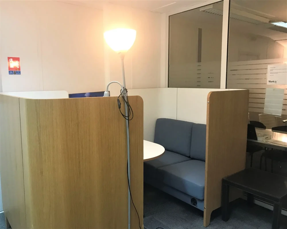 Bureau privé - 75009 - 2 postes - 1200€