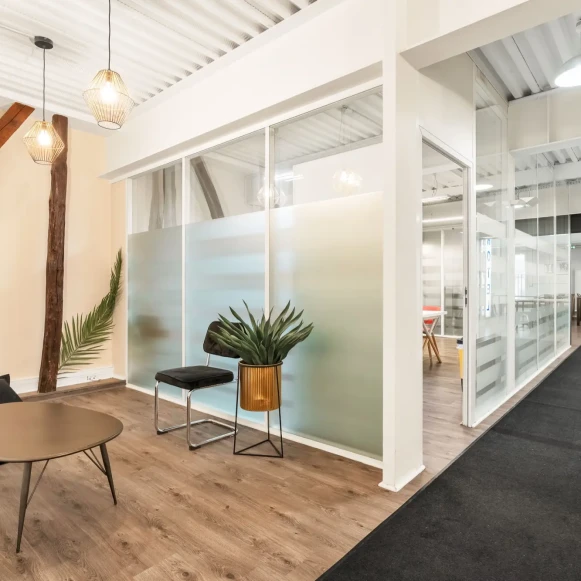 Espace indépendant 741 m² 98 postes Location bureau Boulevard de Strasbourg Paris 75010 - photo 8