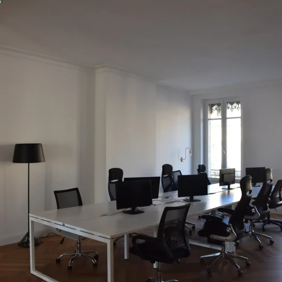 Open Space  16 postes Coworking Rue d'Alsace Lorraine Toulouse 31000 - photo 1