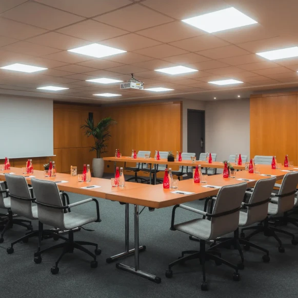 Bureau privé 12 m² 3 postes Location bureau  Roissy-en-France 95700 - photo 8