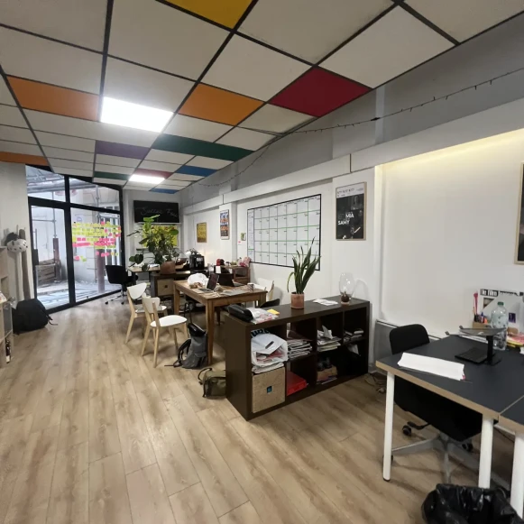 Open Space  10 postes Coworking Rue Keller Paris 75011 - photo 4