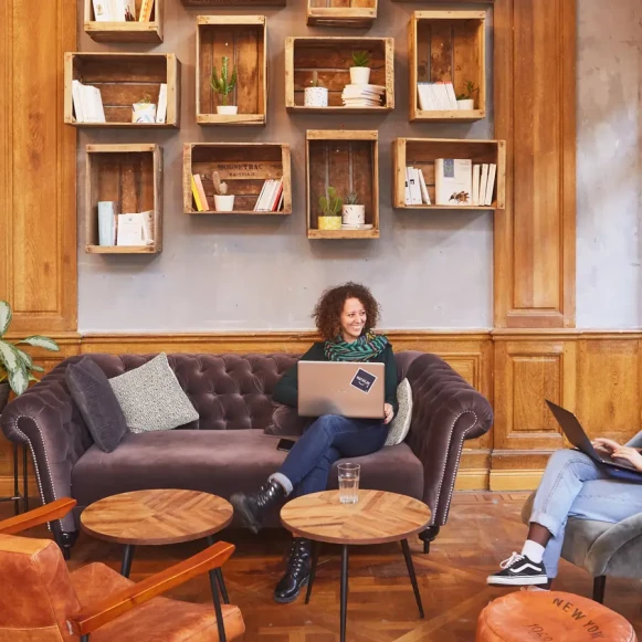 Bureau privé 19 m² 5 postes Location bureau Rue Jean Jaurès Bagnolet 93170 - photo 1