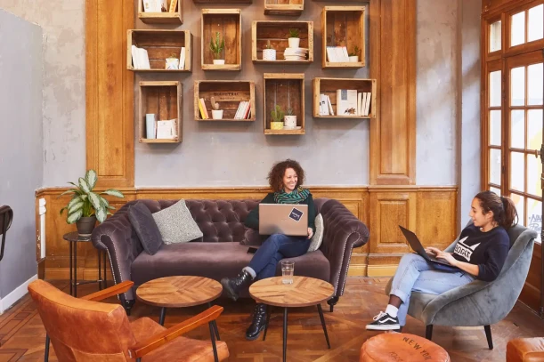 Bureau privé - 93170 - 5 postes - 1750€