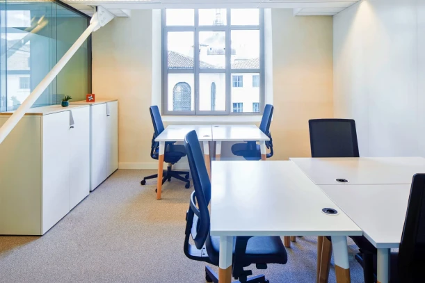 Bureau privé - 69002 - 6 postes - 2500€
