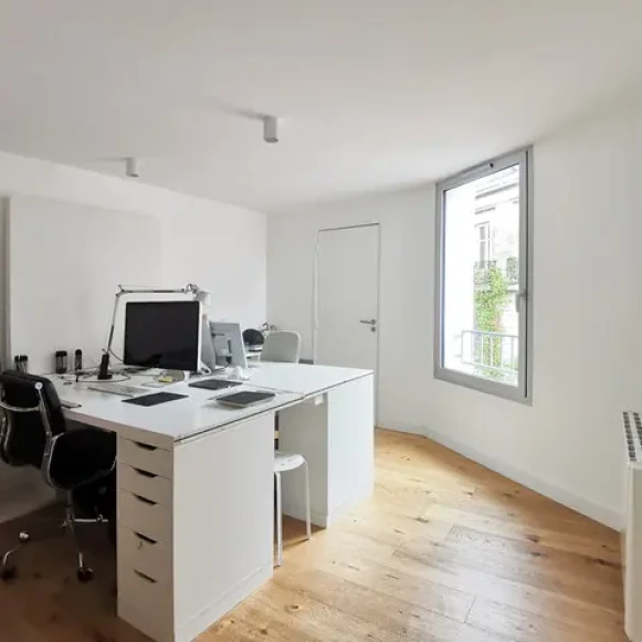 Espace indépendant 9 m² 2 postes Location bureau Rue Chevalier Bordeaux 33000 - photo 1
