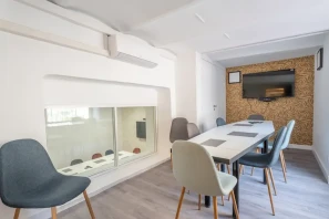 Bureau privé - 13007 - 5 postes - 1650€