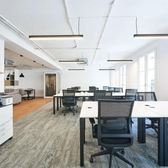 Espace indépendant 172 m² 24 postes Location bureau Rue d'Hauteville Paris 75010 - photo 1