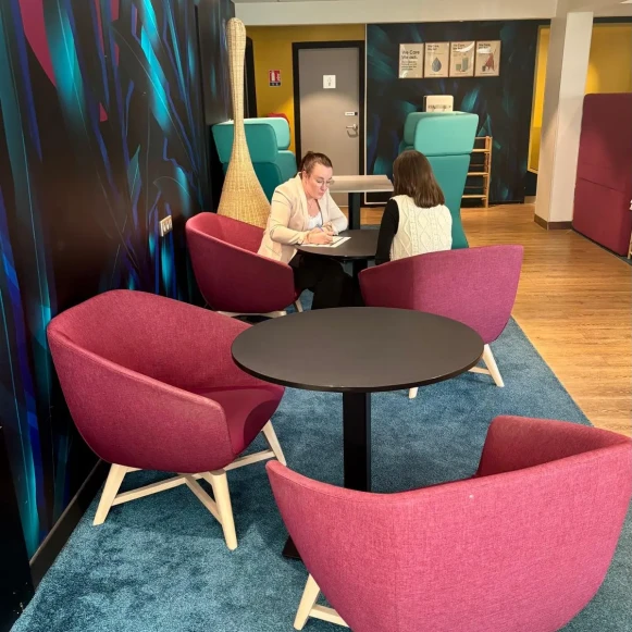 Open Space  20 postes Coworking Rue de la Mare Neuve Évry-Courcouronnes 91080 - photo 3