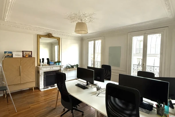 Bureau privé - 75008 - 6 postes - 2200€