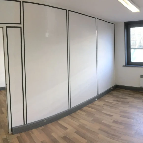 Espace indépendant 80 m² 6 postes Coworking Boulevard de Valmy Villeneuve-d'Ascq 59650 - photo 2