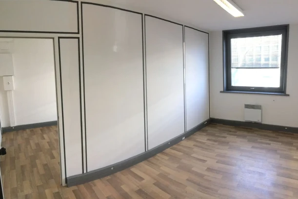 Espace indépendant - 59650 - 6 postes - 950€