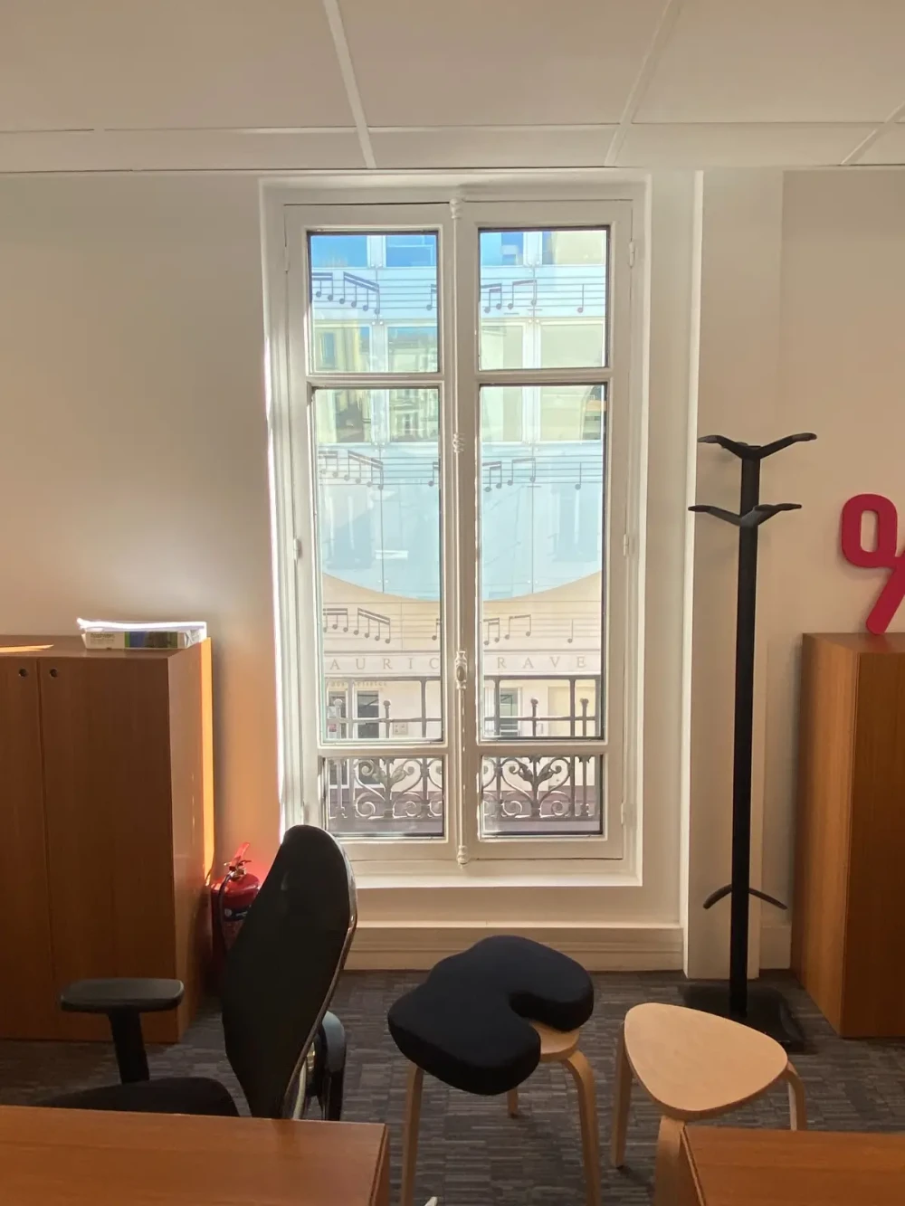 Espace indépendant - 92300 - 40 postes - 9500€