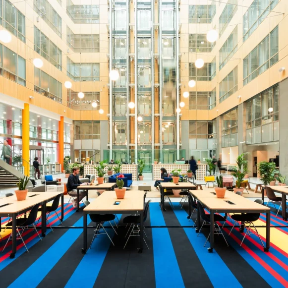 Bureau privé 60 m² 14 postes Location bureau Avenue de France Paris 75013 - photo 1