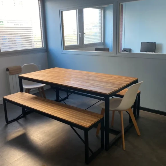 Bureau privé 13 m² 3 postes Coworking Rue Desseaux Rouen 76100 - photo 3