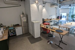 Open Space - 94200 - 6 postes - 400€