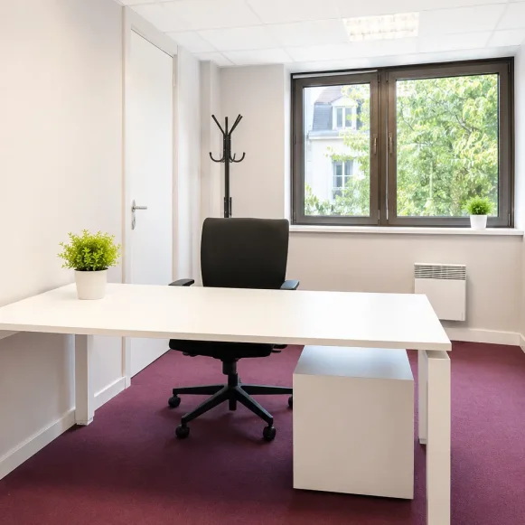 Bureau privé 11 m² 2 postes Coworking Avenue Maréchal Foch Dijon 21000 - photo 1