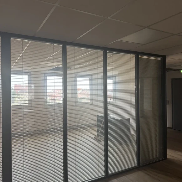 Bureau privé 25 m² 5 postes Coworking Route de Bischwiller Schiltigheim 67300 - photo 2