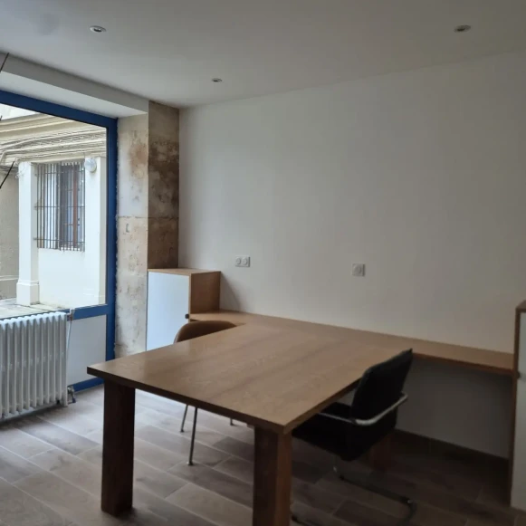 Bureau privé 12 m² 2 postes Location bureau Rue de Montholon Paris 75009 - photo 1
