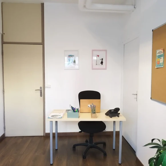 Bureau privé 11 m² 2 postes Location bureau Avenue Jean Moulin Montreuil 93100 - photo 3