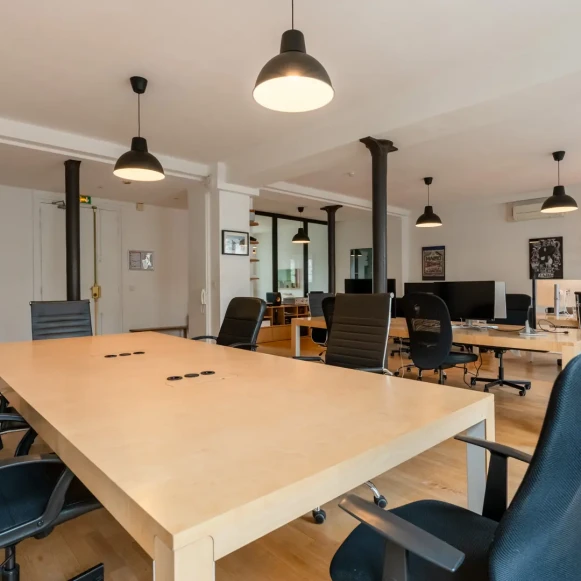 Open Space  4 postes Location bureau Boulevard de Sébastopol Paris 75003 - photo 1