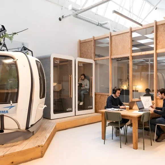 Bureau privé 12 m² 5 postes Coworking Rue du Chemin Vert Paris 75011 - photo 4