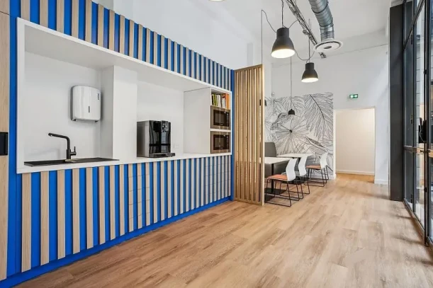 Open Space - 75017 - 16 postes - 295€