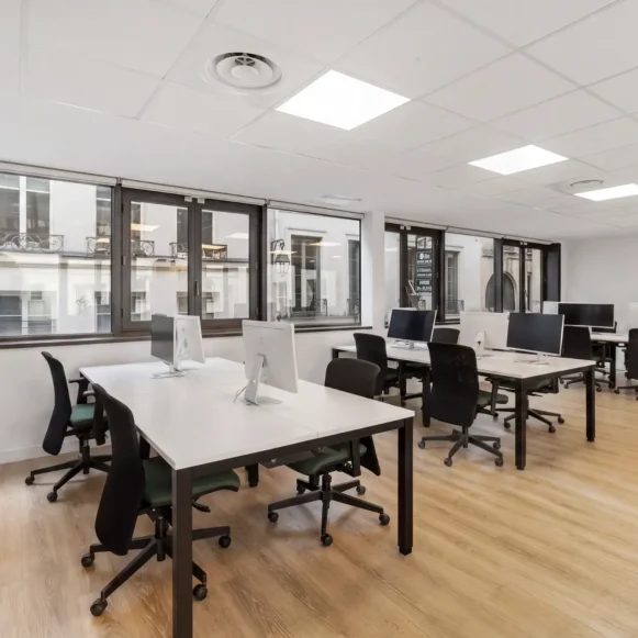 Espace indépendant 250 m² 26 postes Location bureau Rue du Sentier Paris 75002 - photo 1