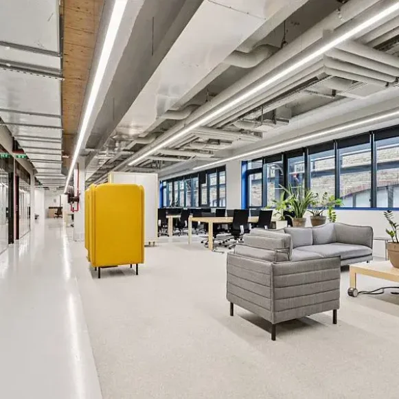 Espace indépendant 3 388 m² 384 postes Coworking Rue de Saint-Pétersbourg Paris 75008 - photo 2