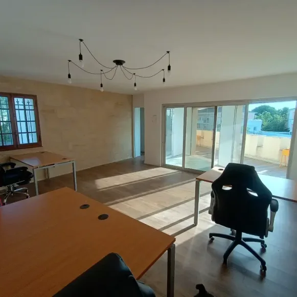 Bureau privé 45 m² 8 postes Location bureau Impasse Peybouquey Talence 33400 - photo 1