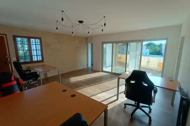 Bureau privé - 33400 - 8 postes - 1200€
