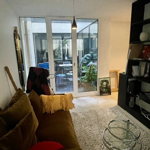 Bureau privé 15 m² 2 postes Location bureau Rue d'Enghien Paris 75010 - photo 1