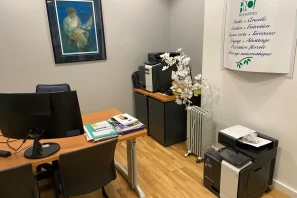 Espace indépendant - 75011 - 6 postes - 1000€