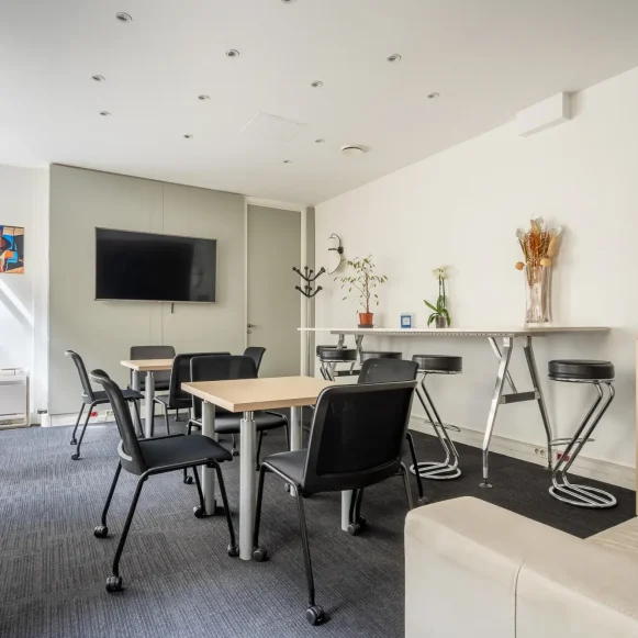 Bureau privé 12 m² 2 postes Location bureau Rue Cambon Paris 75001 - photo 7