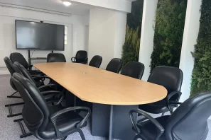 Open Space - 92100 - 8 postes - 2500€