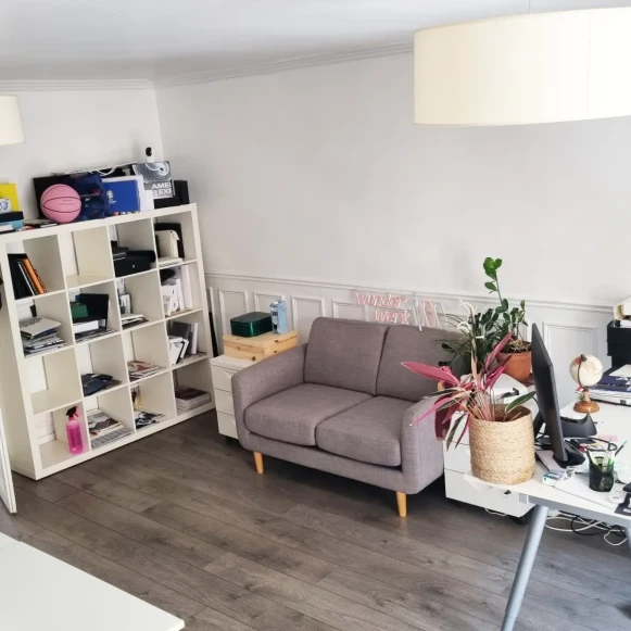 Bureau privé 22 m² 5 postes Location bureau Rue Meslay Paris 75003 - photo 2