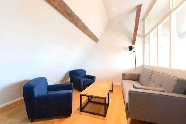 Espace indépendant - 33300 - 5 postes - 1390€