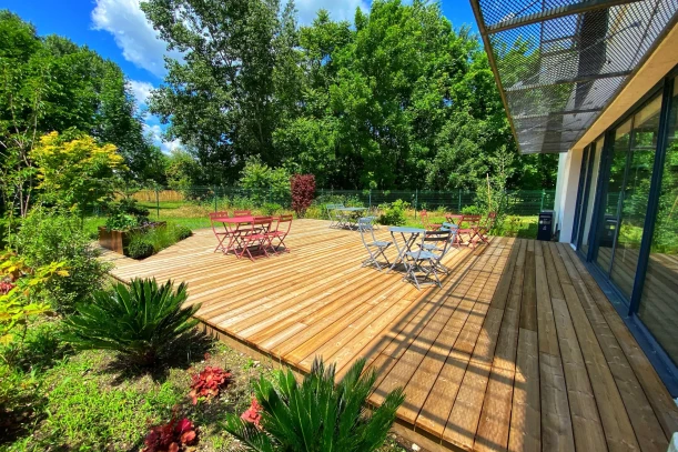 Espace indépendant - 33520 - 8 postes - 1200€