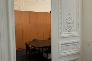 Bureau privé - 75008 - 3 postes - 2700€