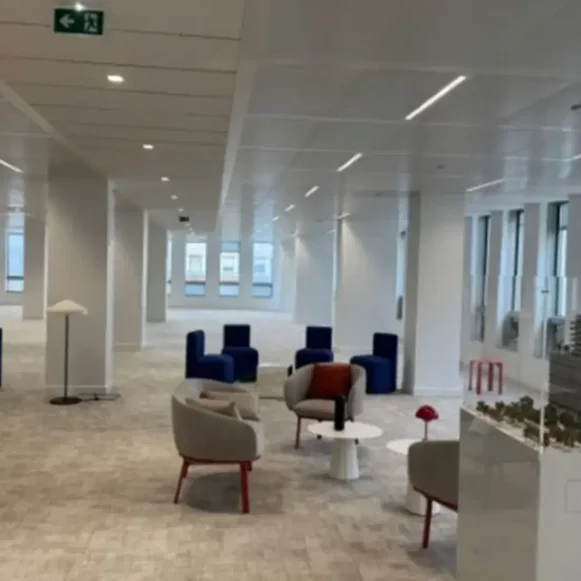 Bureau privé 18 m² 4 postes Location bureau Rue Garibaldi Lyon 69003 - photo 2