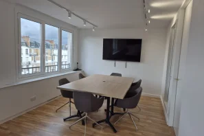 Bureau privé - 75017 - 3 postes - 1600€