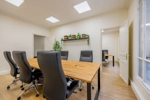 Espace indépendant - 75009 - 26 postes - 12800€