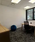 Bureau privé - 06560 - 6 postes - 1741€