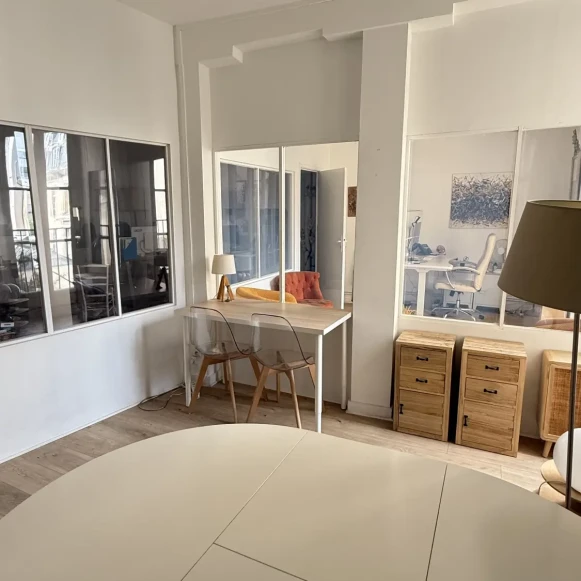 Bureau privé 13 m² 3 postes Location bureau Rue de Montmorency Paris 75003 - photo 4