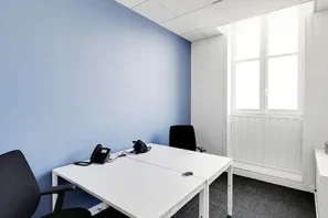 Bureau privé - 75010 - 2 postes - 1109€
